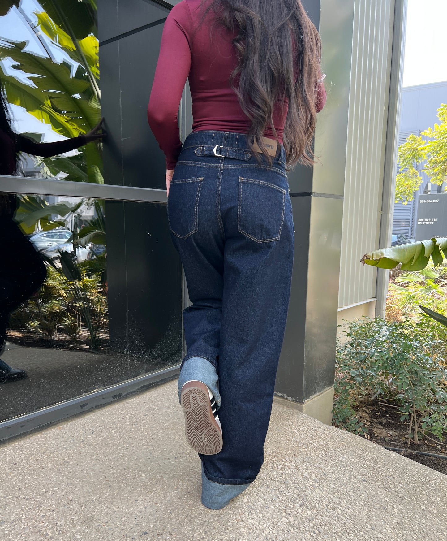 RAW WIDE LEG DENIM WITH TURN UP HEMS