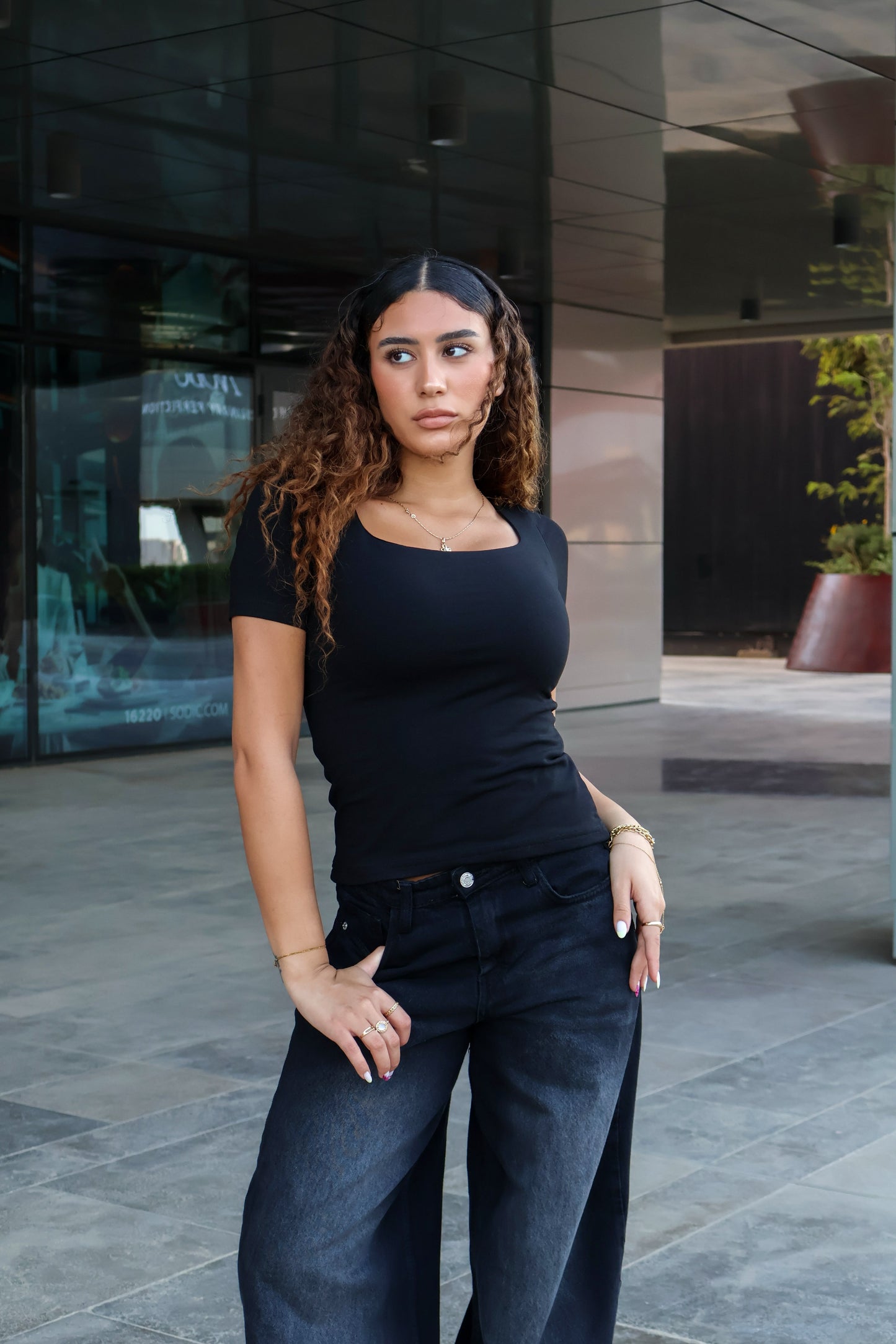 BLACK COTTON SQUARE-NECK TOP