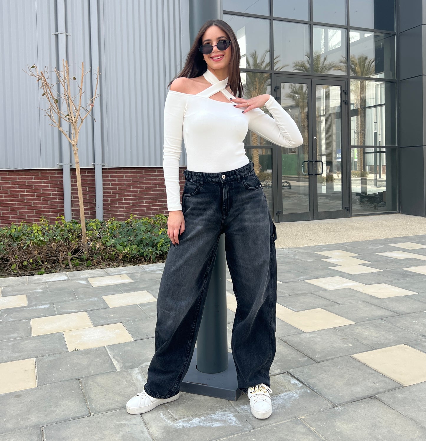 BLACK ADJUSTABLE BALLOON FIT DENIM