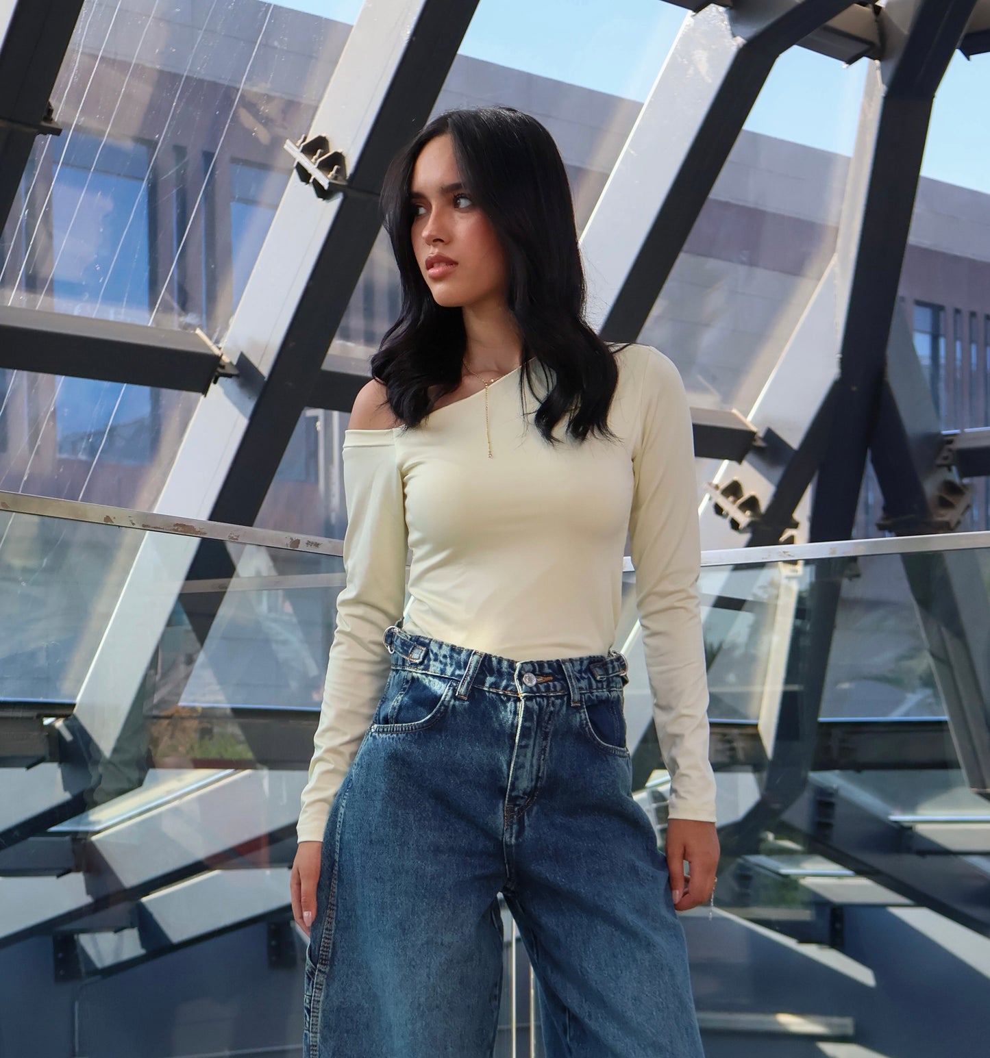 BUTTER YELLOW ONE-SHOULDER BASIC TOP