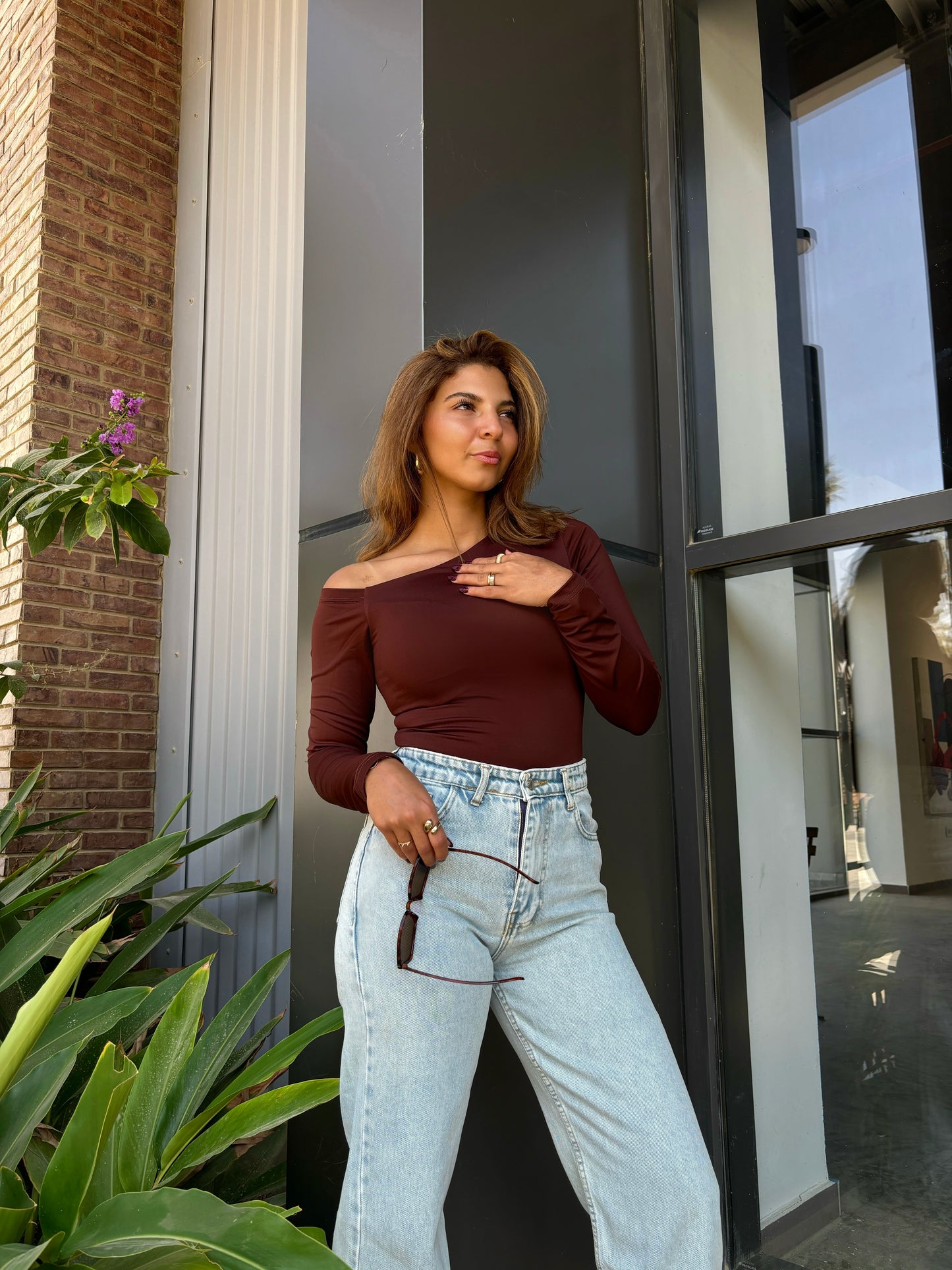 BROWN ONE-SHOULDER BASIC TOP