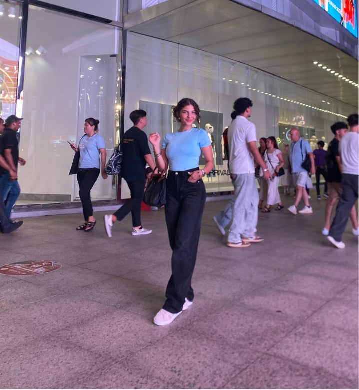 BABY BLUE SHORT SLEEVED BASIC TOP