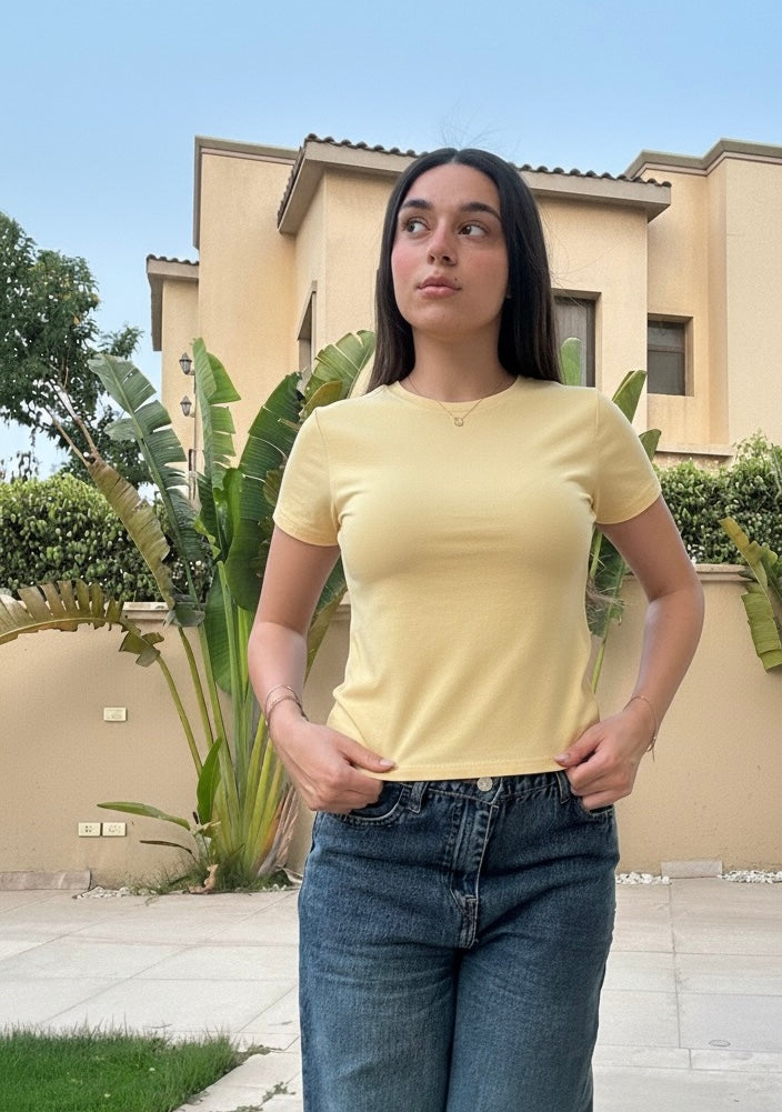 BUTTER YELLOW SHORT SLEEVED BASIC TOP