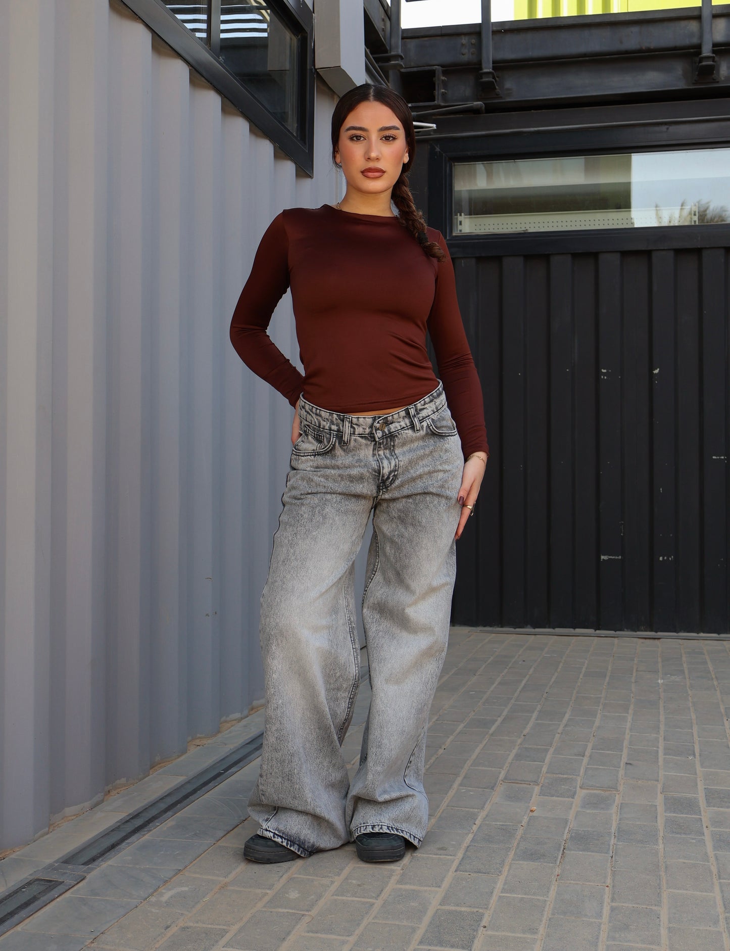 GRAY LOW-WAIST WIDE LEG DENIM