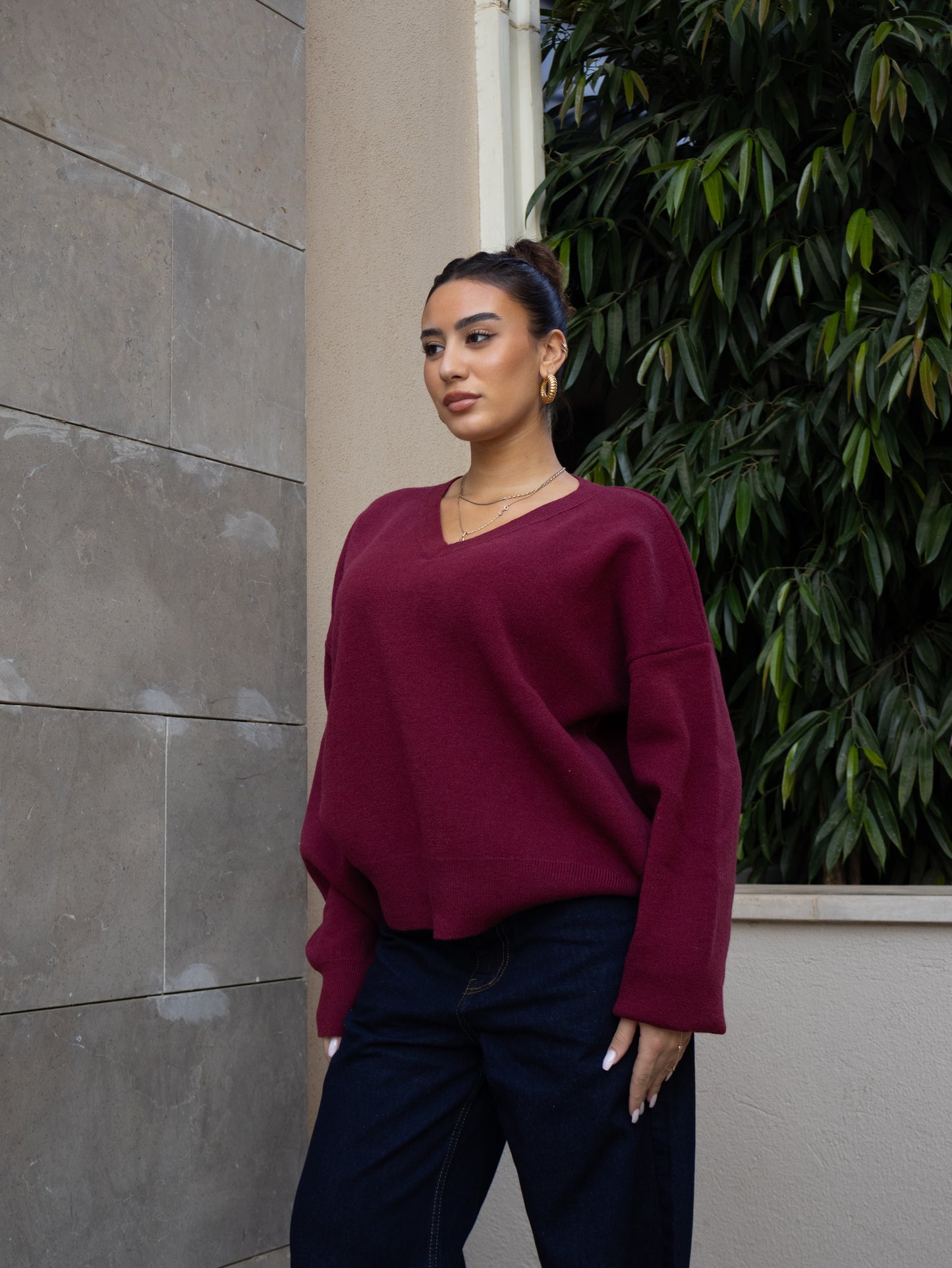BURGUNDY OVERSIZED V-NECK SWEATER