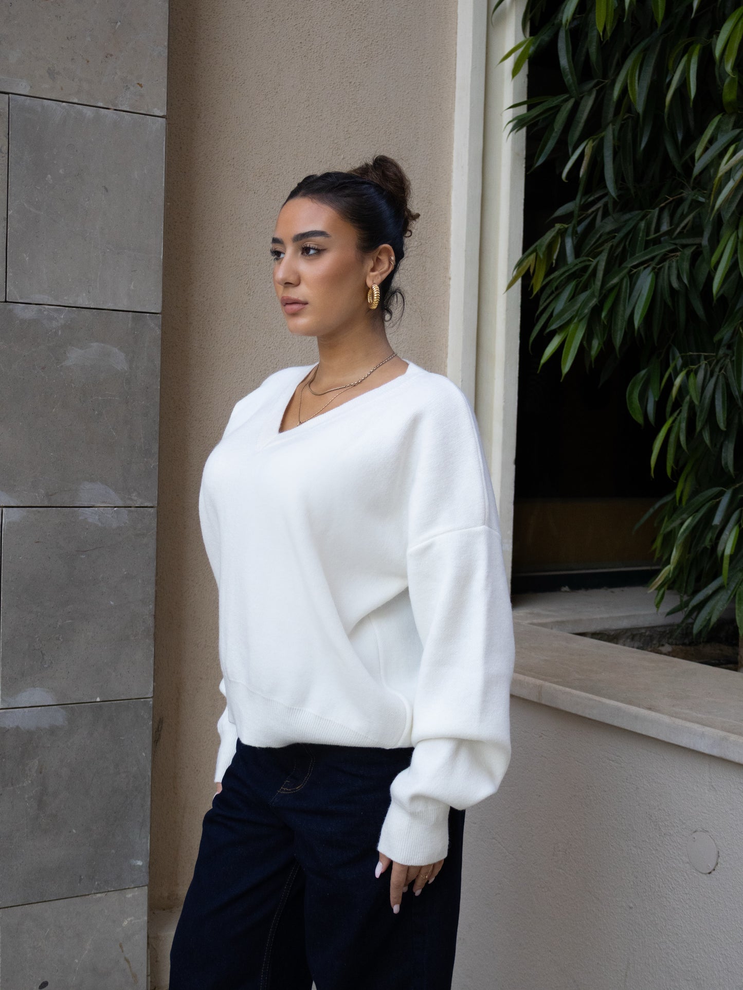 OFF-WHITE OVERSIZED V-NECK SWEATER