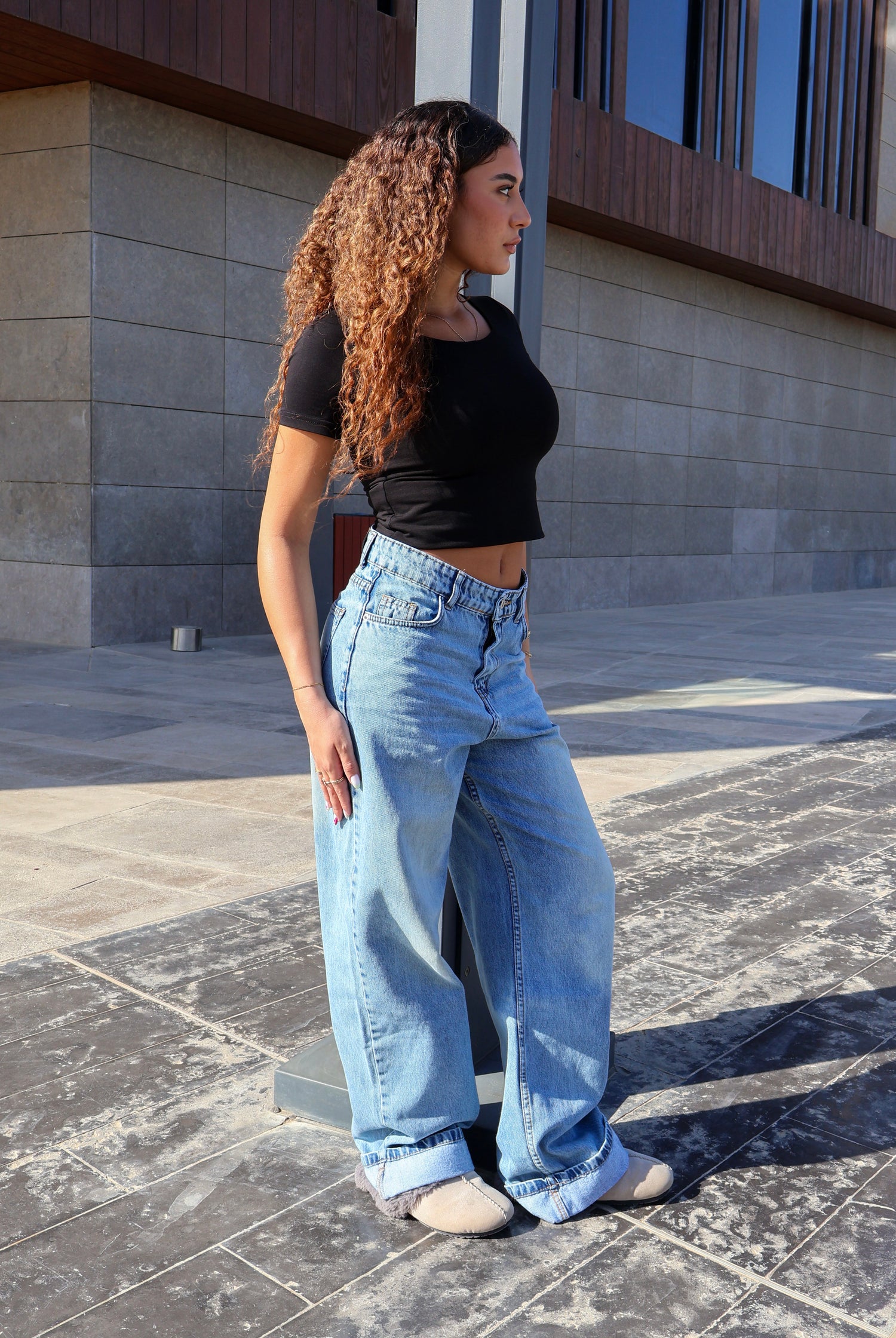 WIDE LEG DENIM WITH TURN UP HEMS