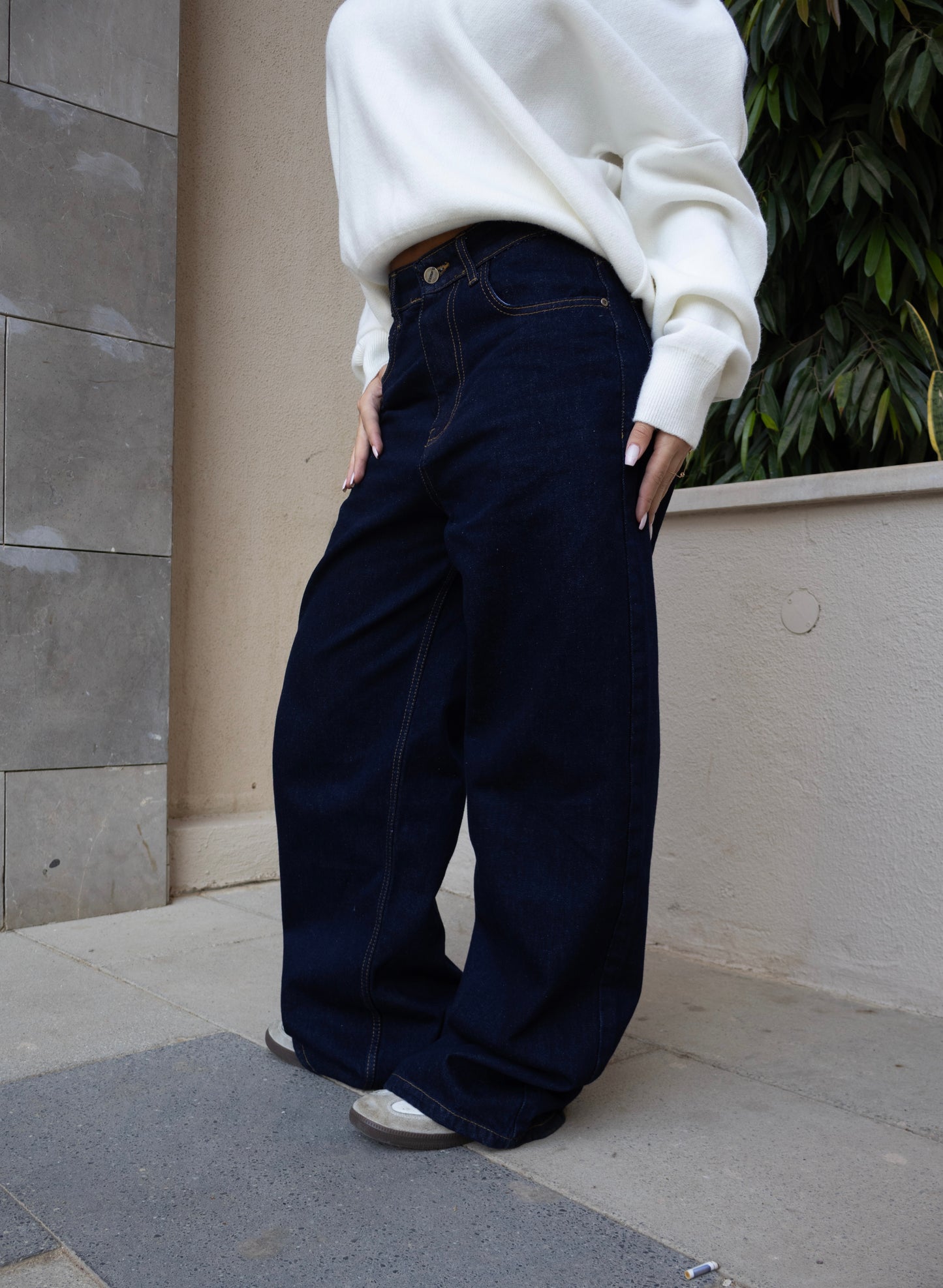 RAW MID-RISE BAGGY DENIM