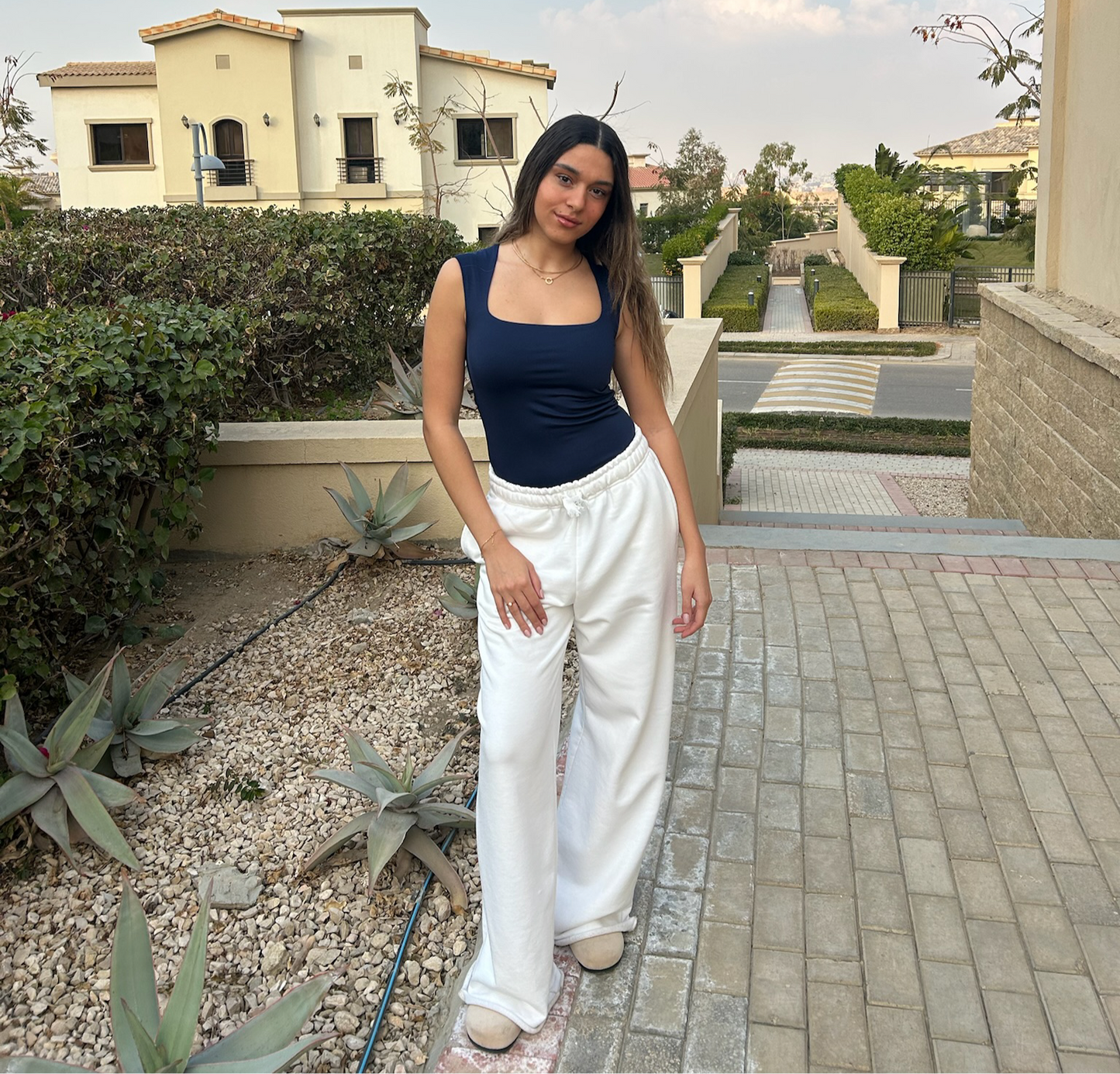 SQUARE NECK BASIC TOP
