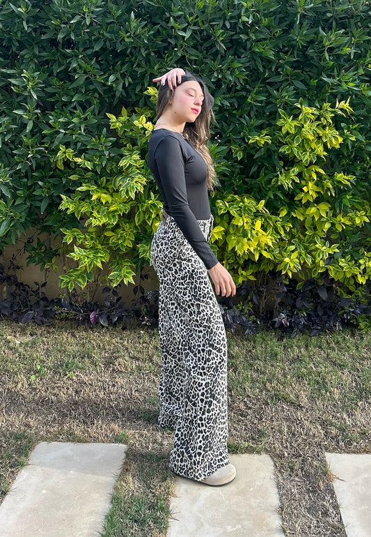 ANIMAL PRINT WIDE-LEG PANTS