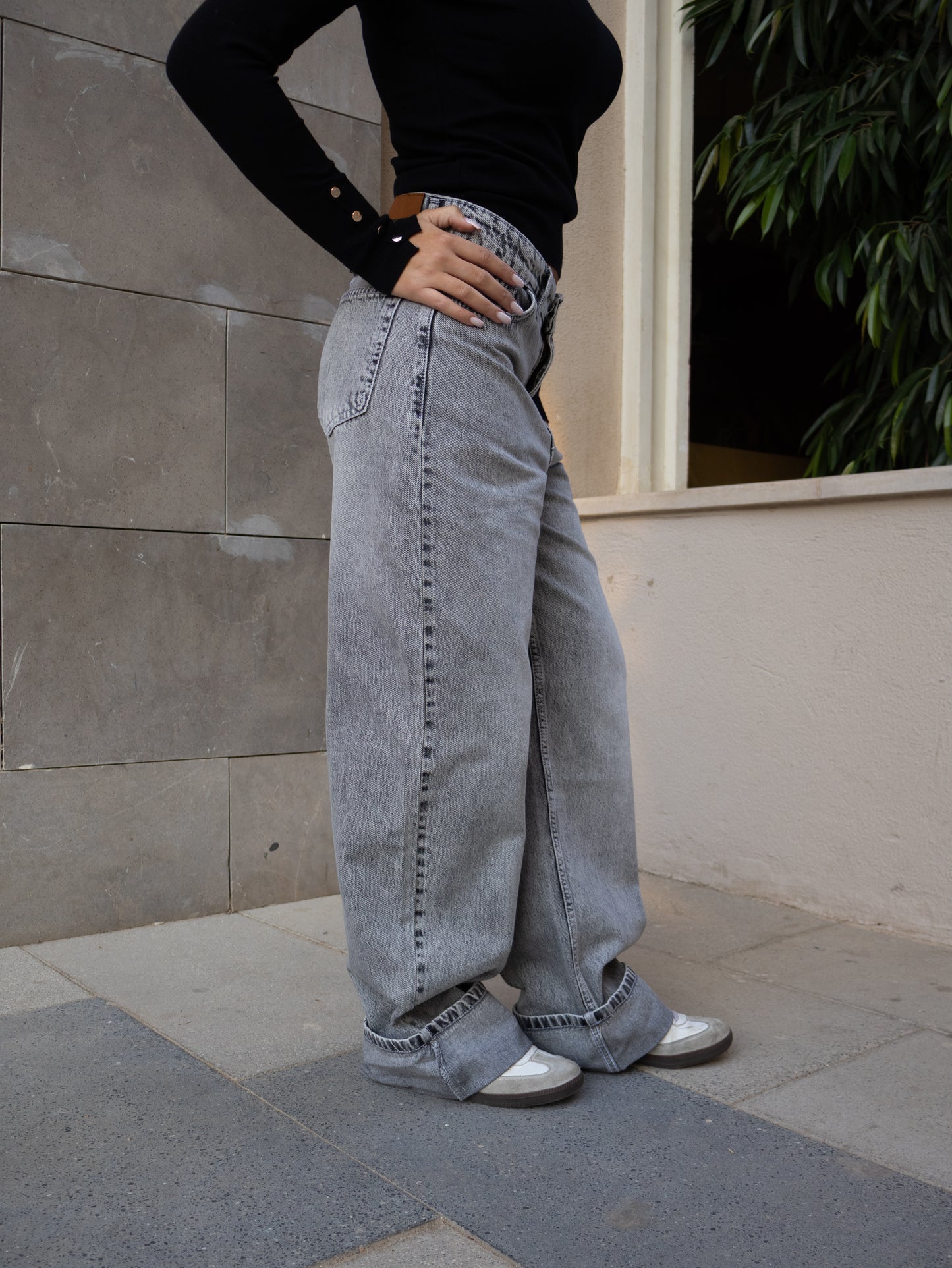 GRAY WIDE LEG DENIM WITH TURN UP HEMS