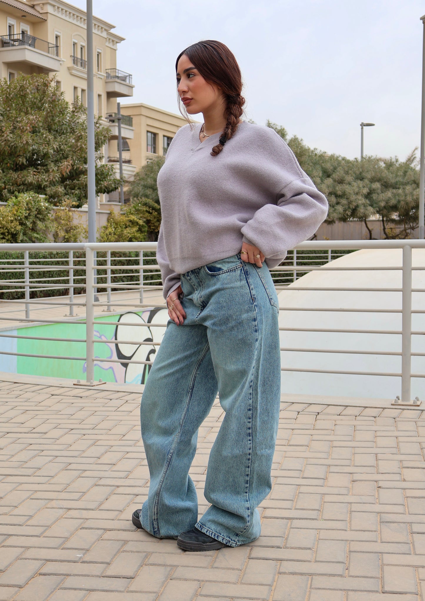 WARM BLUE MID-RISE BAGGY DENIM