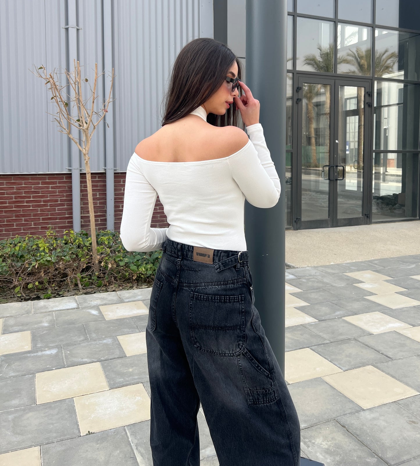 BLACK ADJUSTABLE BALLOON FIT DENIM