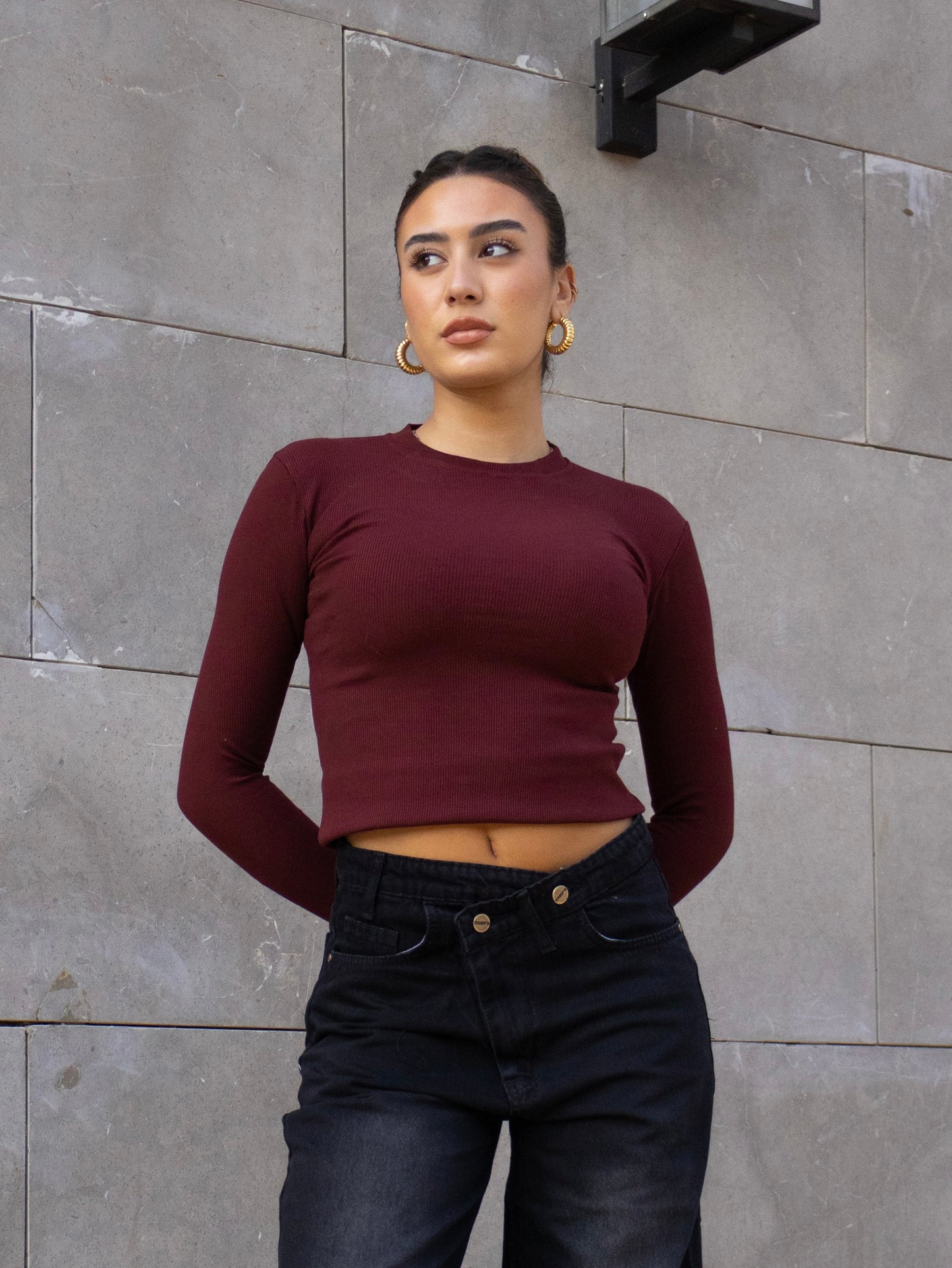 BURGUNDY RIBBED COTTON CREWNECK BASIC TOP
