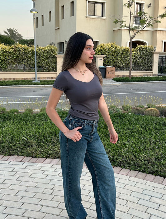 GREY-SQUARE NECK SHORT SLEEVED BASIC TOP