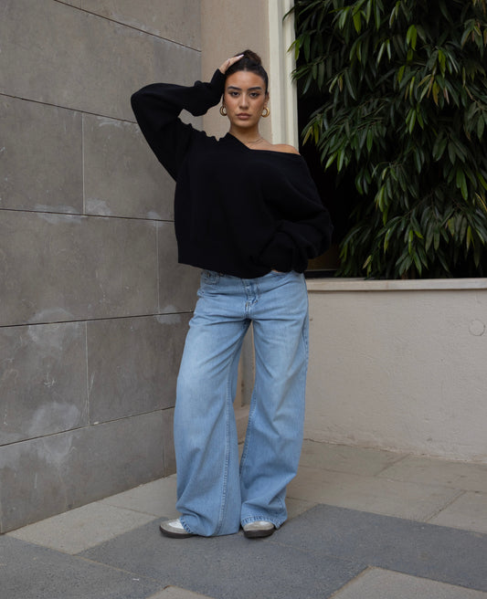 BLUE MID-RISE BAGGY DENIM