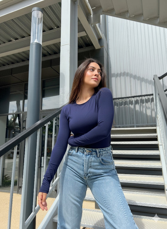 NAVY BLUE LONG-SLEEVE CREWNECK BASIC TOP