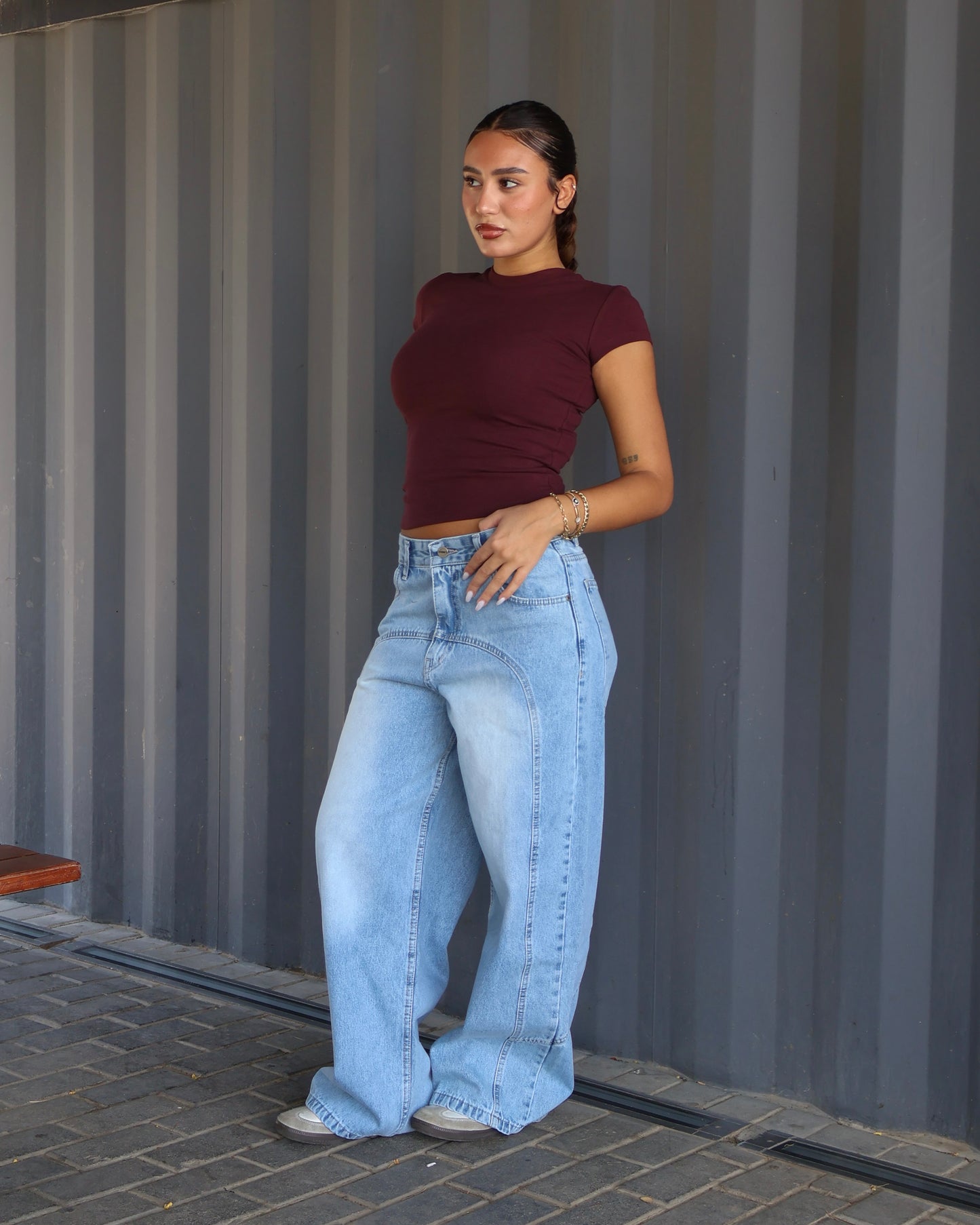BLUE LOW-WAIST SUPER BAGGY DENIM