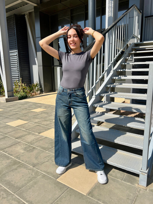 GREY SHORT SLEEVED BASIC TOP