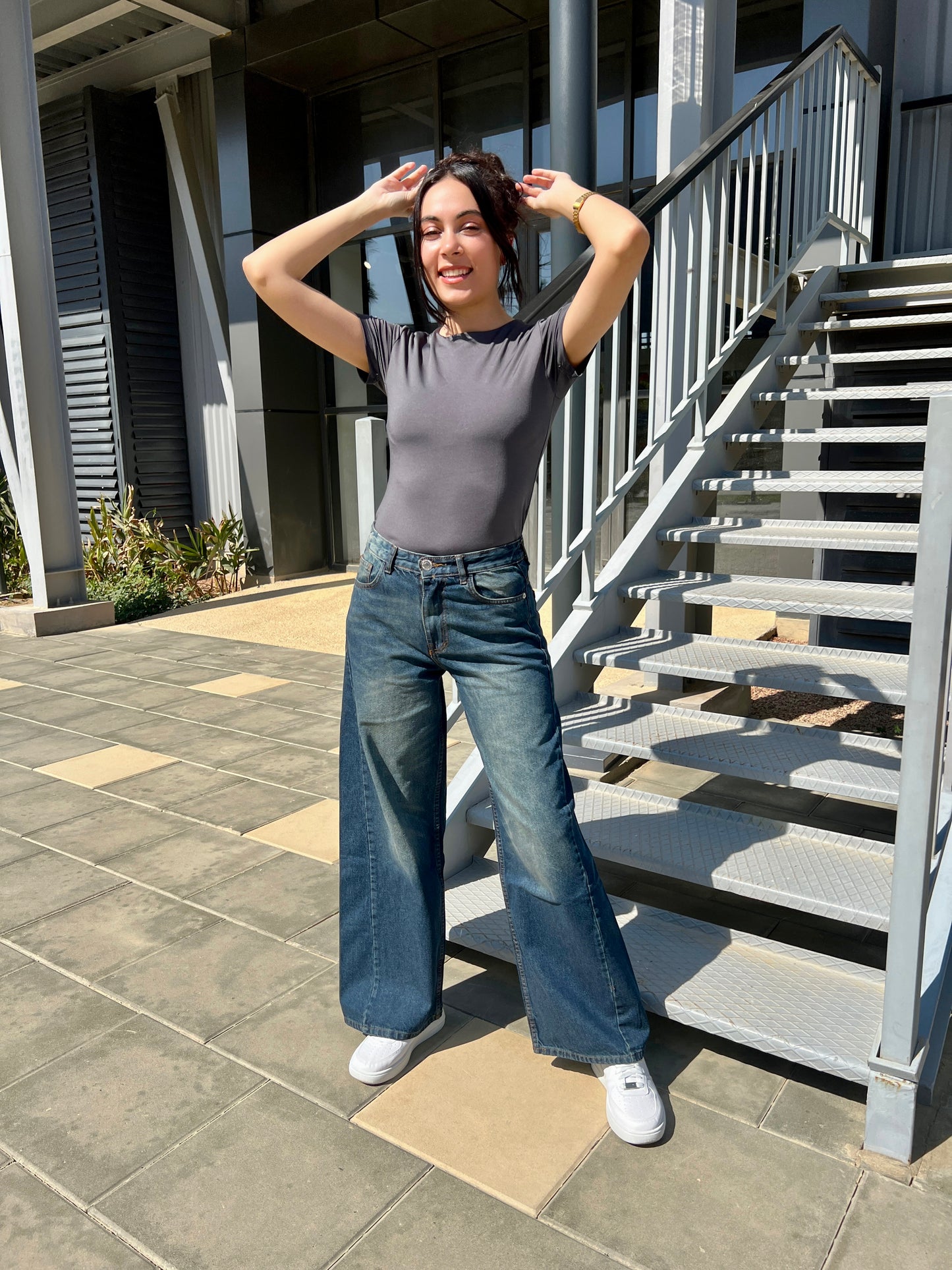 CREWNECK SHORT SLEEVED BASIC TOP